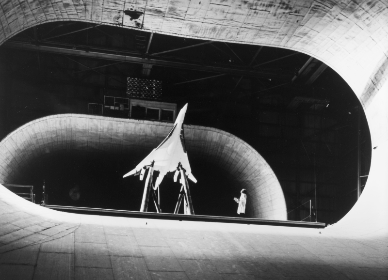 Illustration for article titled Dramatic Vintage Photos Of Wind Tunnel Tests